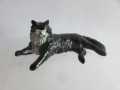 Lying cat