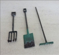 Used garden tools set