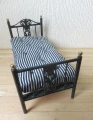 Metal  single bed 