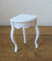 Corner table