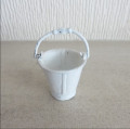 Metal bucket